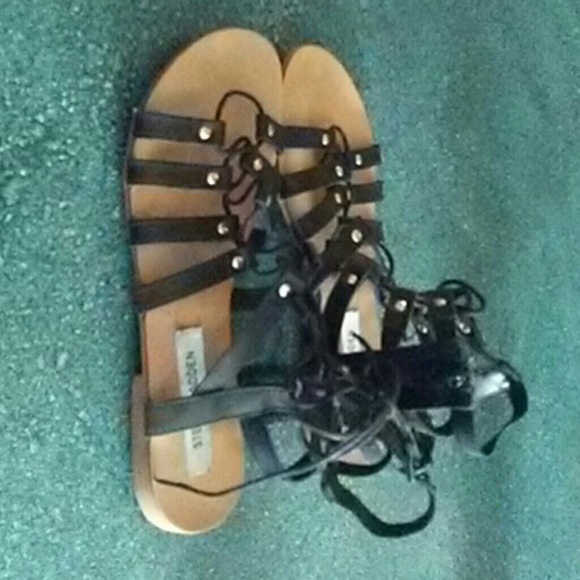 Sandals - Picture 2 of 2